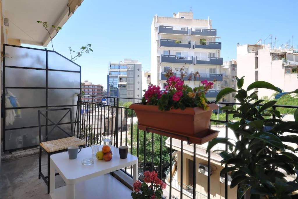 Nice Apartment Near City Center Atenas Exterior foto