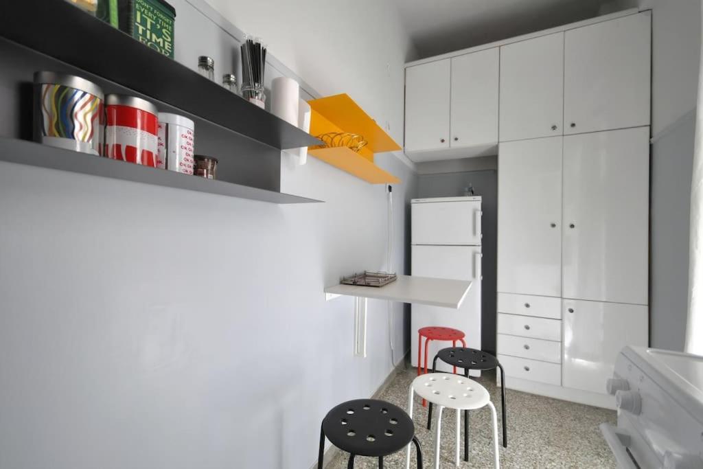 Nice Apartment Near City Center Atenas Exterior foto
